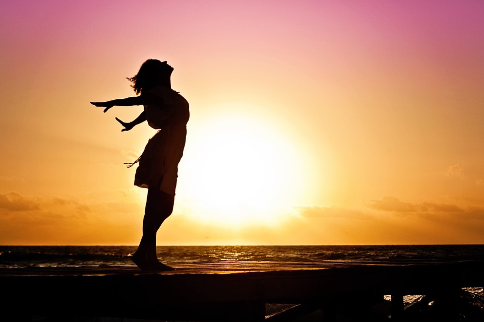 woman posing in sun set